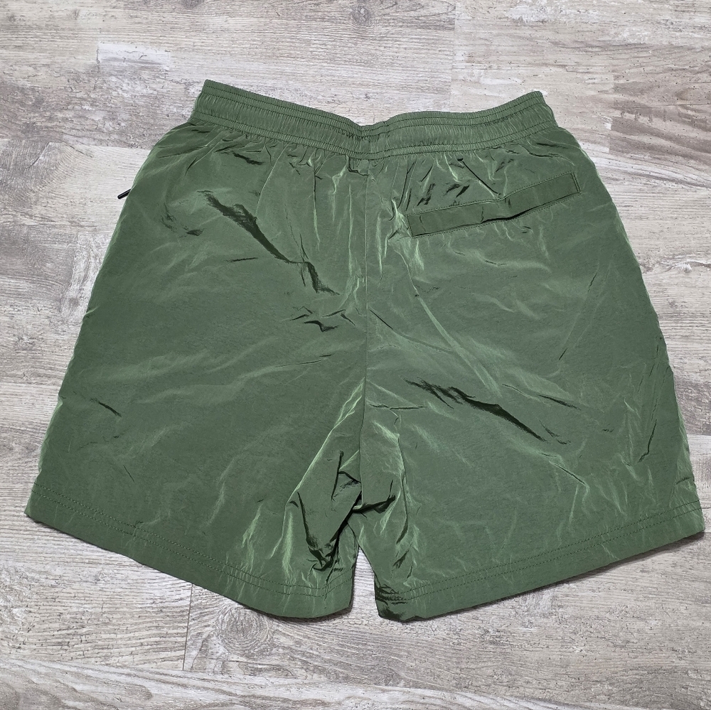 Champion Mens Green Nylon Warmup Shorts Mesh Lined Zip Pockets Size Small - Picture 2 of 7